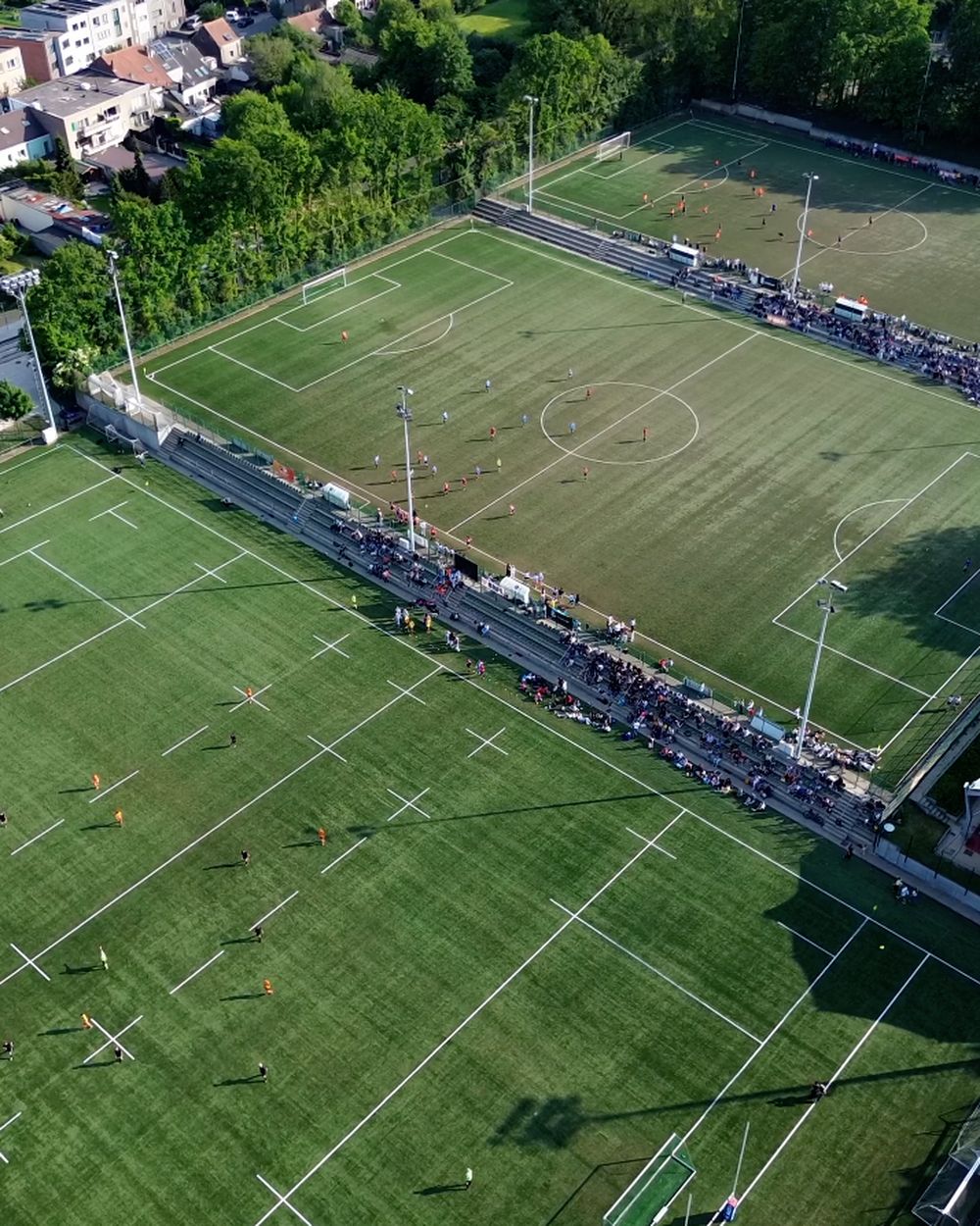Luchtbeeld van de velden tijdens de BBFL-finale in Brussel, gefilmd door Néogif